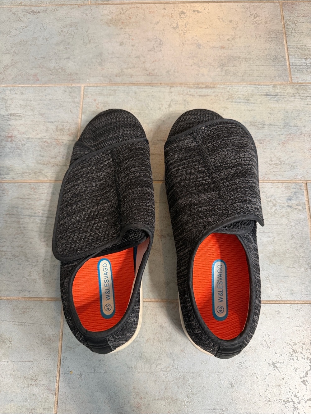 W&L ESVAGO Slip-On Adjustable Sneakers in Black
